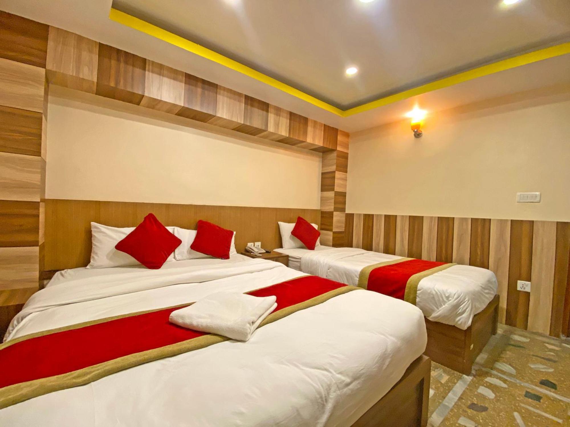 Hotel Airport Holiday Katmandu Zewnętrze zdjęcie