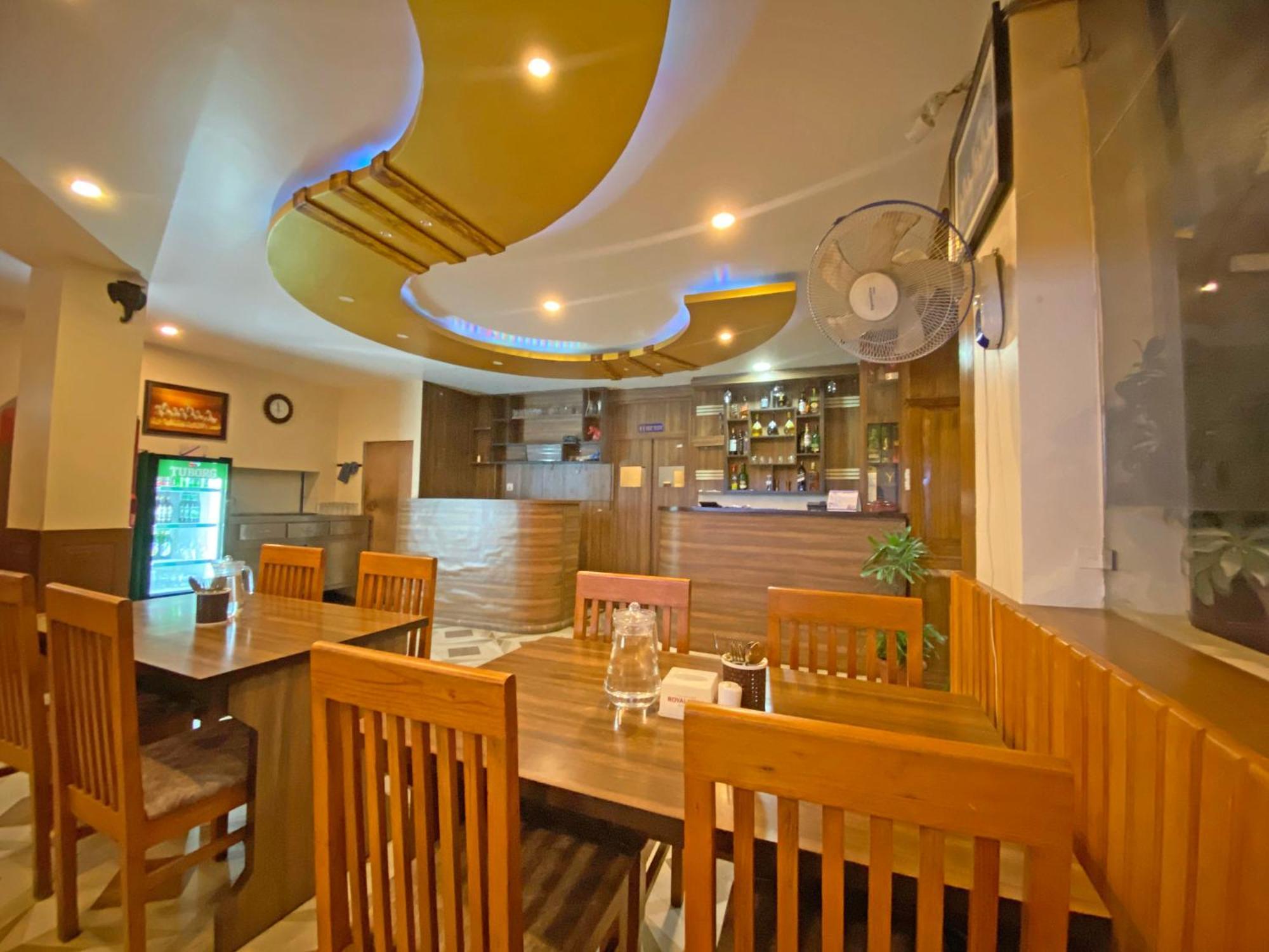 Hotel Airport Holiday Katmandu Zewnętrze zdjęcie