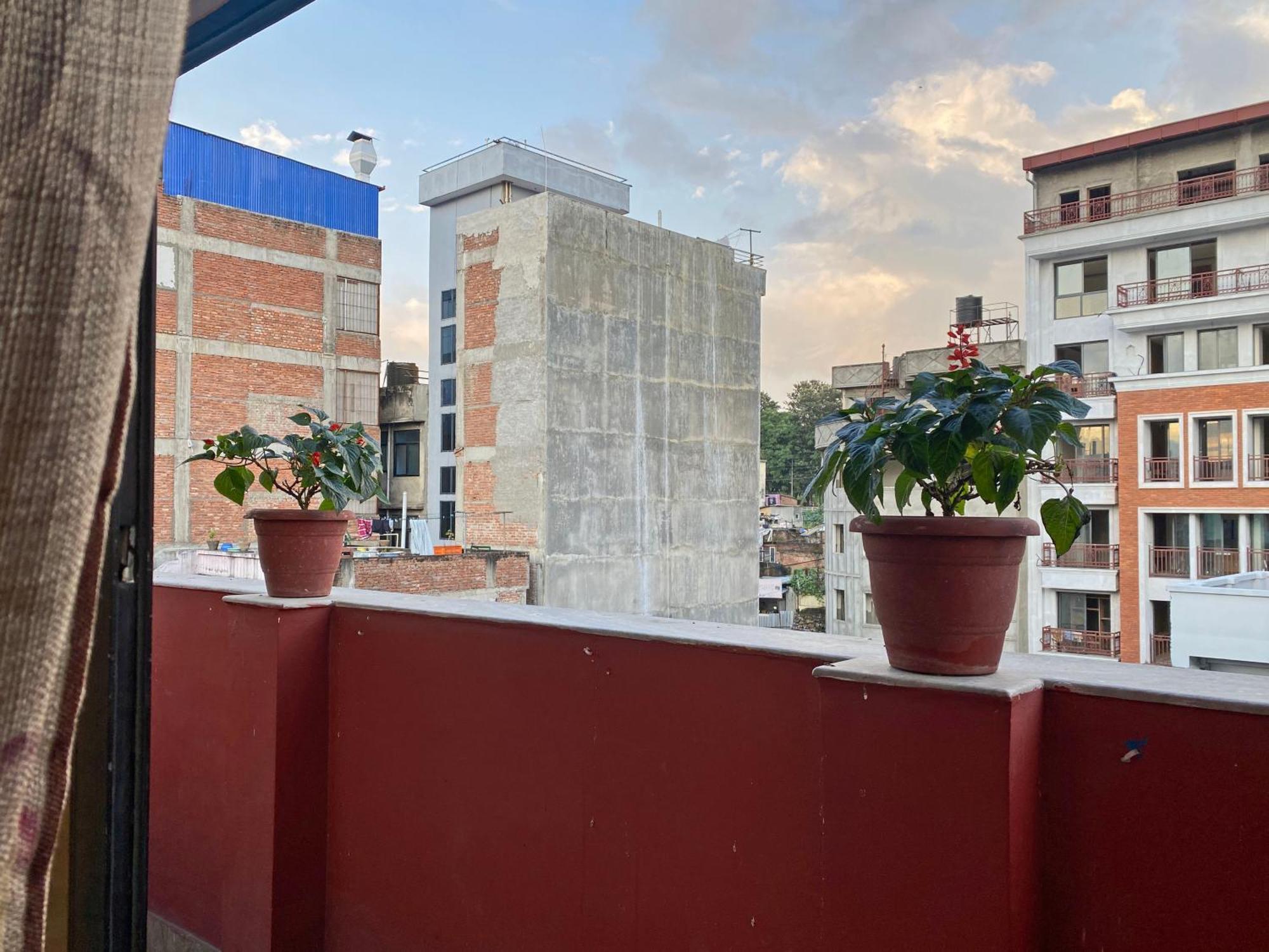 Hotel Airport Holiday Katmandu Zewnętrze zdjęcie