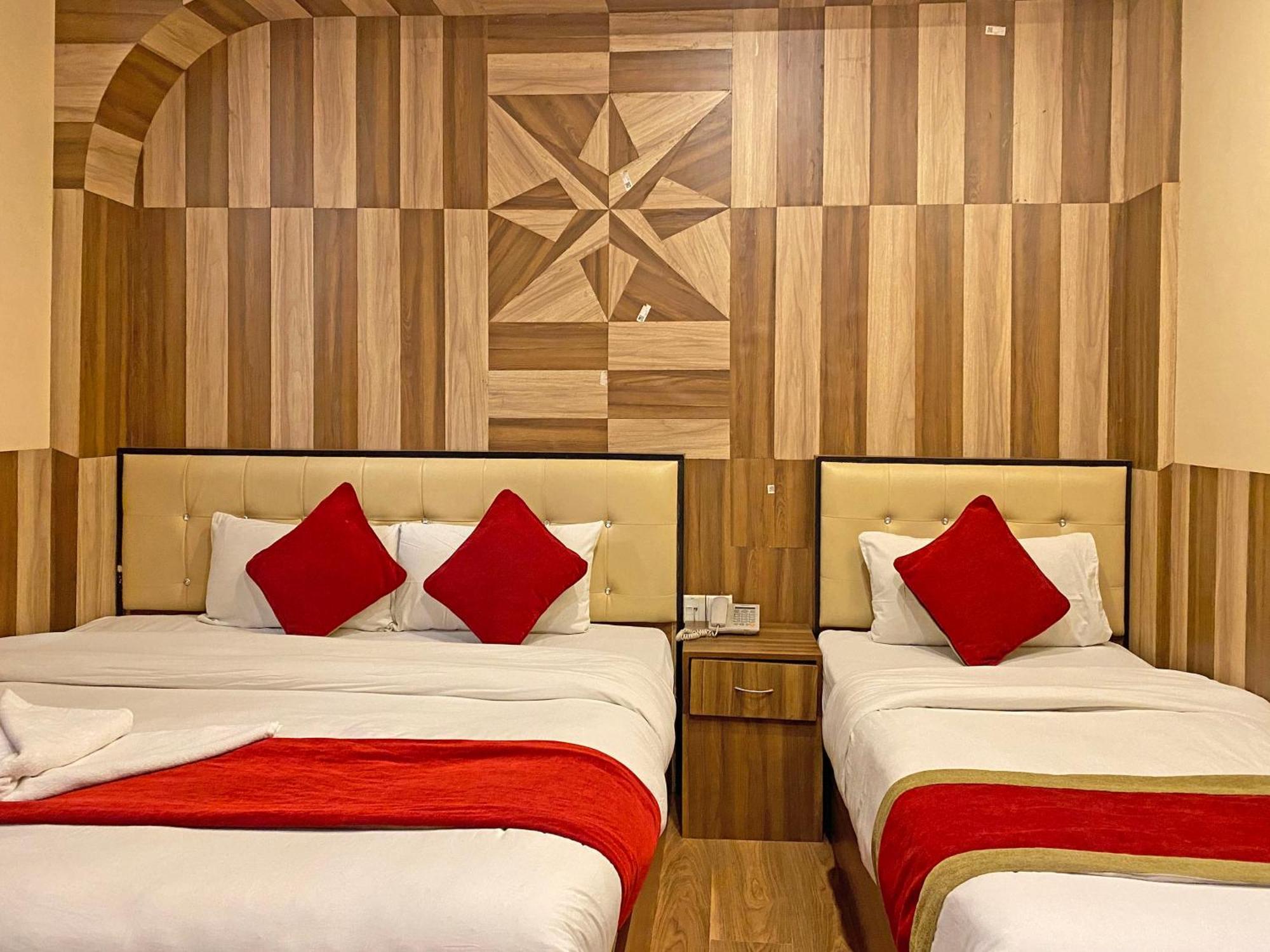 Hotel Airport Holiday Katmandu Zewnętrze zdjęcie