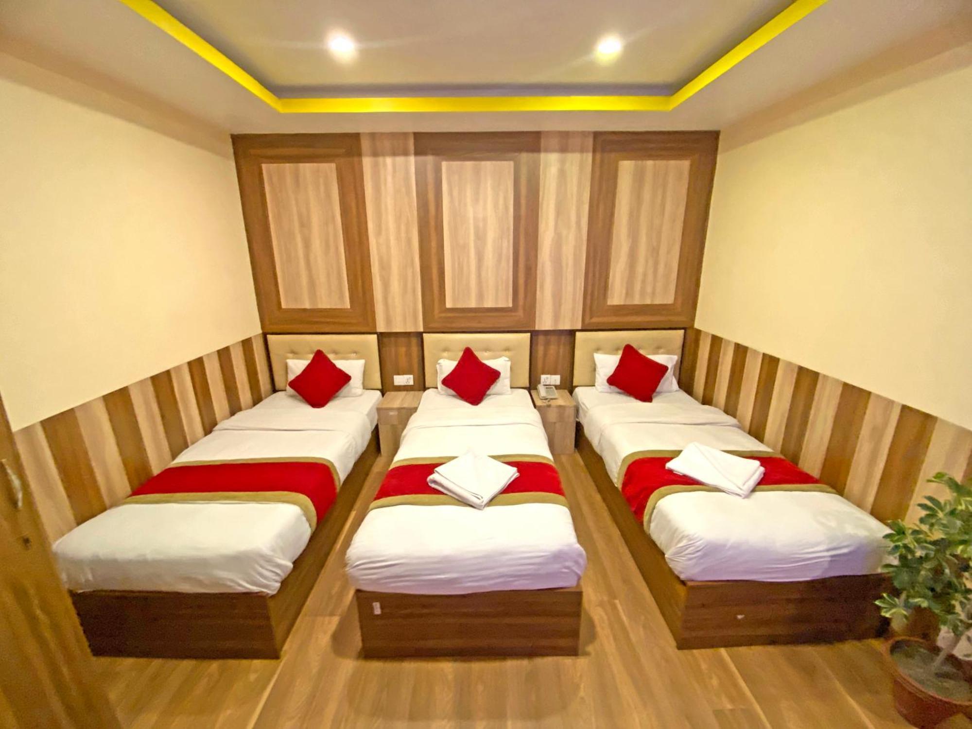 Hotel Airport Holiday Katmandu Zewnętrze zdjęcie