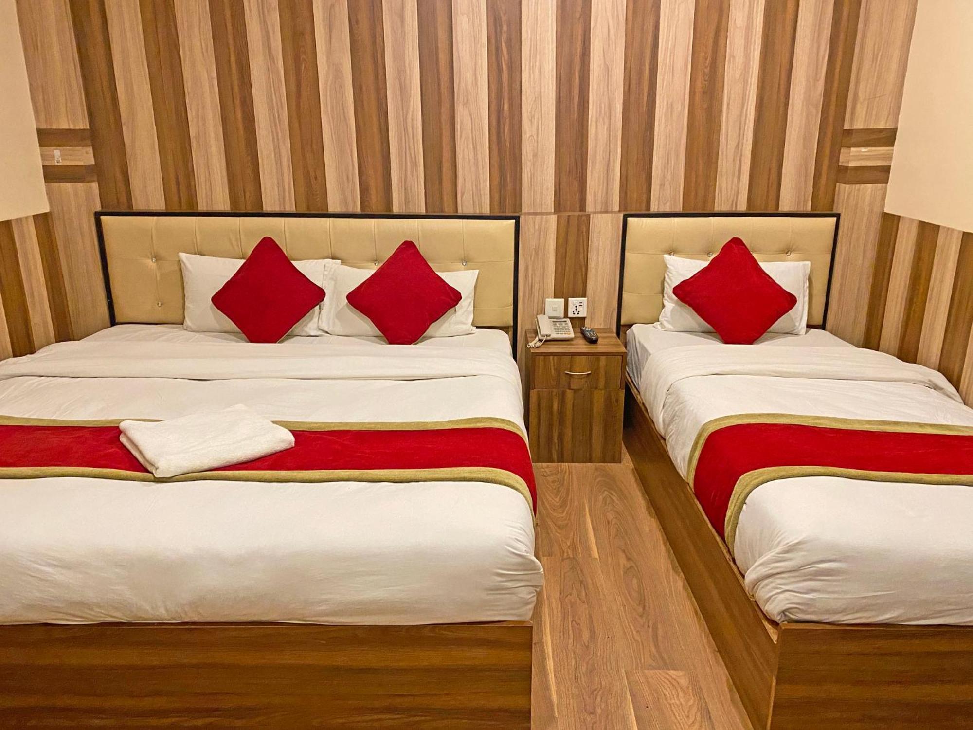 Hotel Airport Holiday Katmandu Zewnętrze zdjęcie
