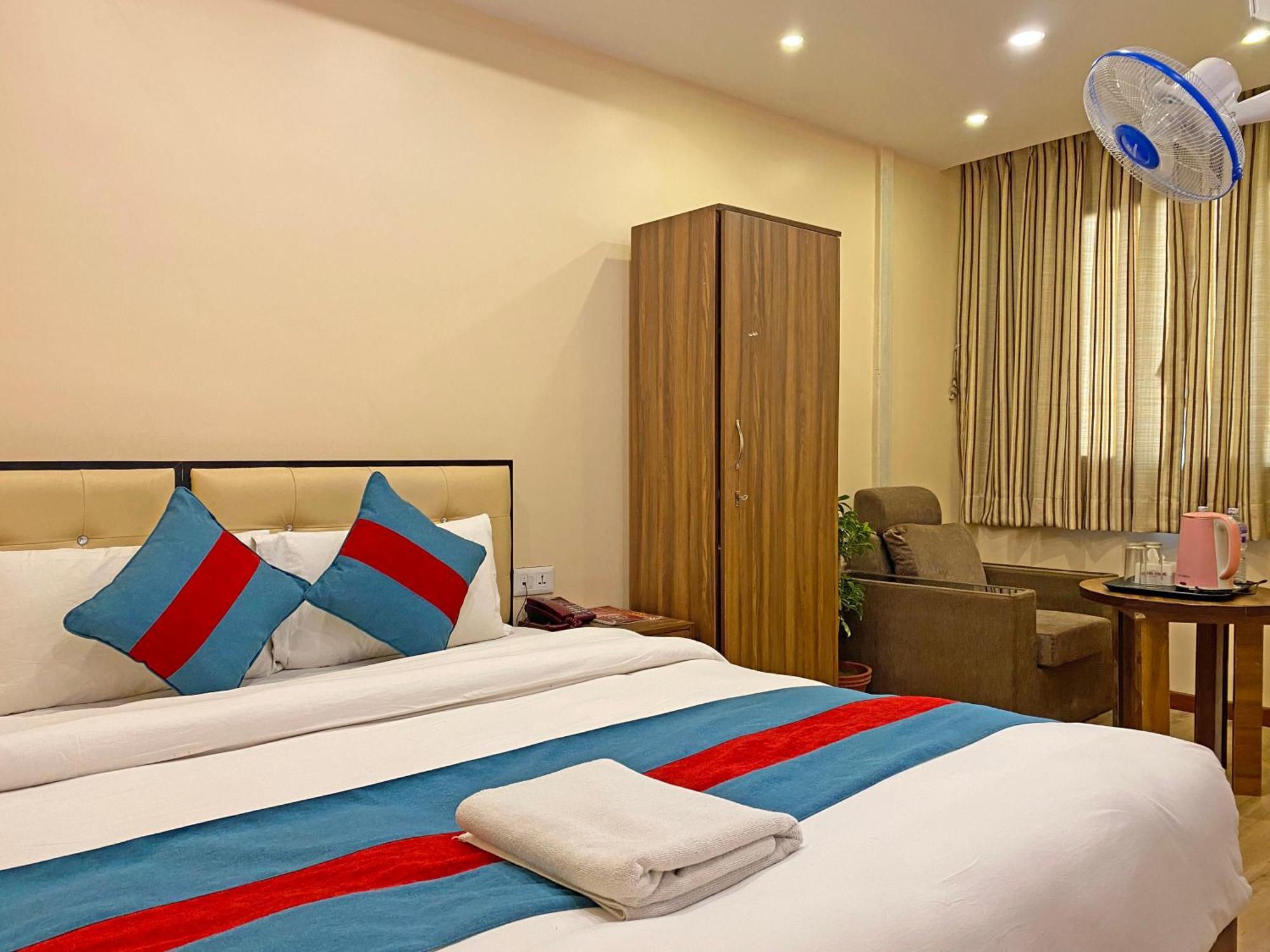 Hotel Airport Holiday Katmandu Zewnętrze zdjęcie